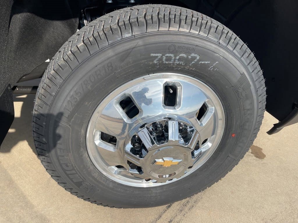 New 2026 Chevrolet Silverado 3500 High Country w/ Technology Package image 9