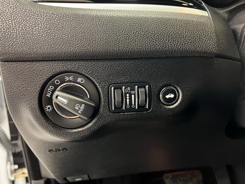 Used 2023 Chrysler 300 S image 16