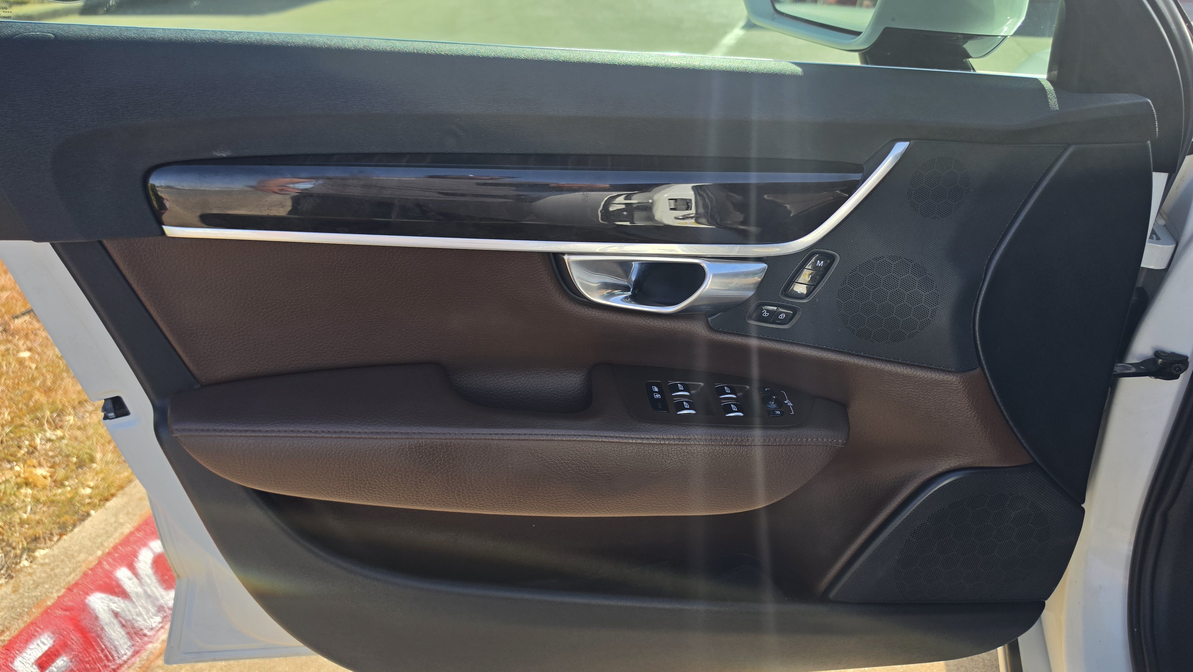 Used 2018 Volvo S90 T5 Momentum FWD image 26