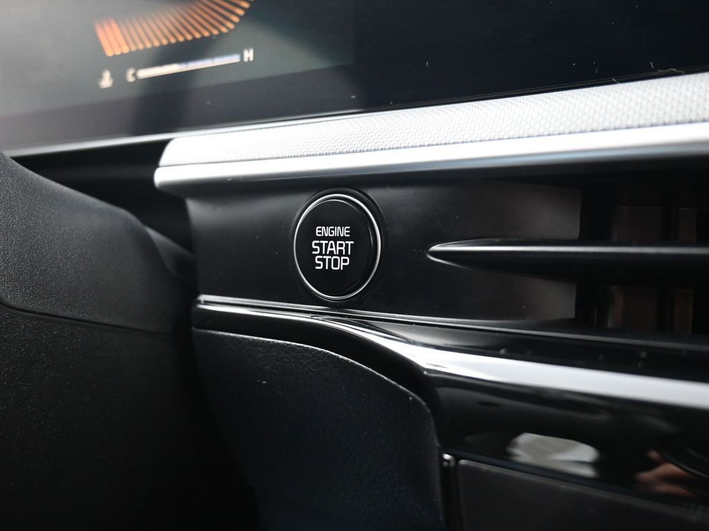 Used 2025 Kia K5 LXS image 15