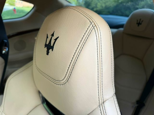Used 2013 Maserati GranTurismo Coupe RWD image 23