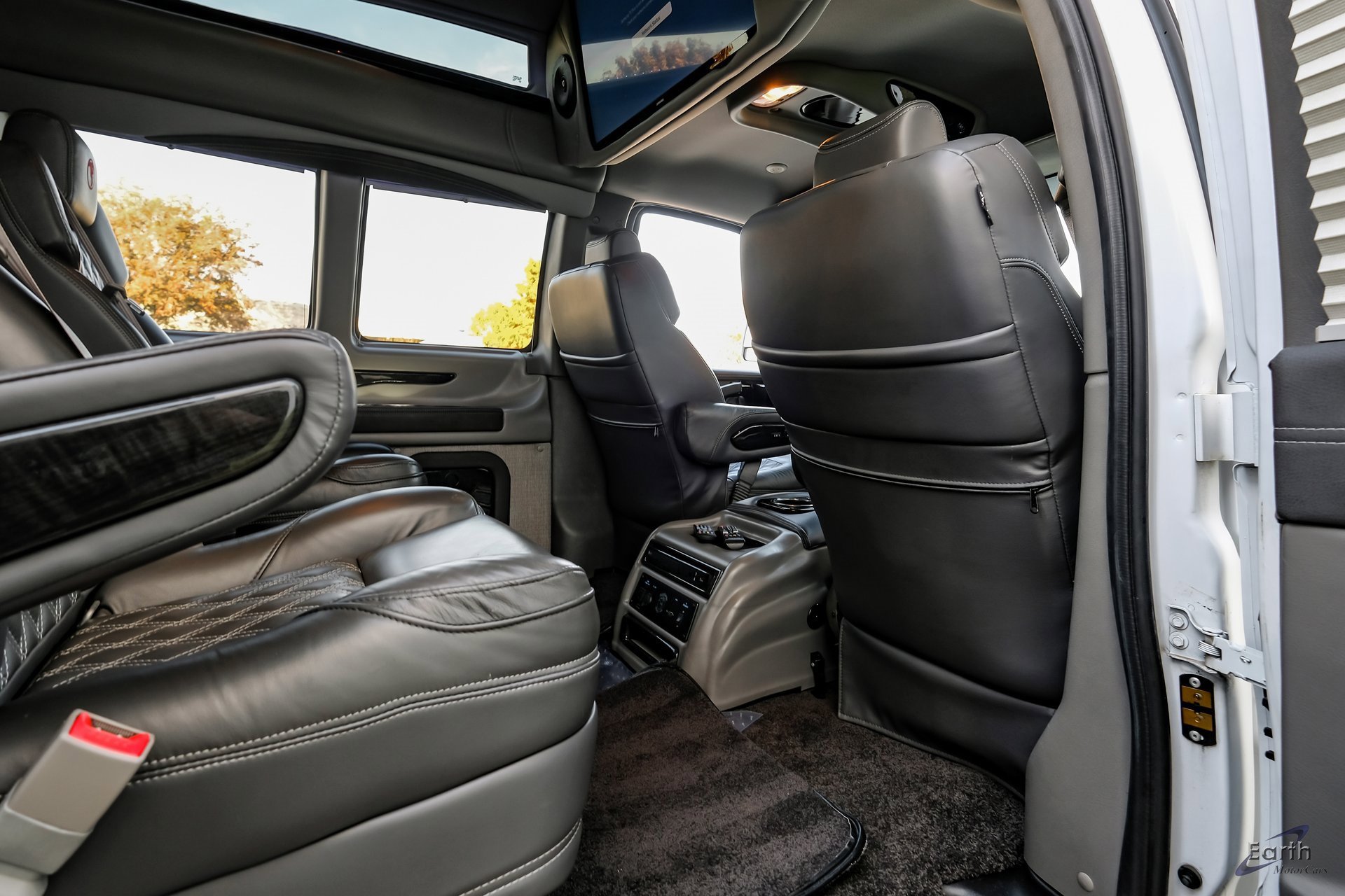 Used 2023 Chevrolet Express 2500 image 75