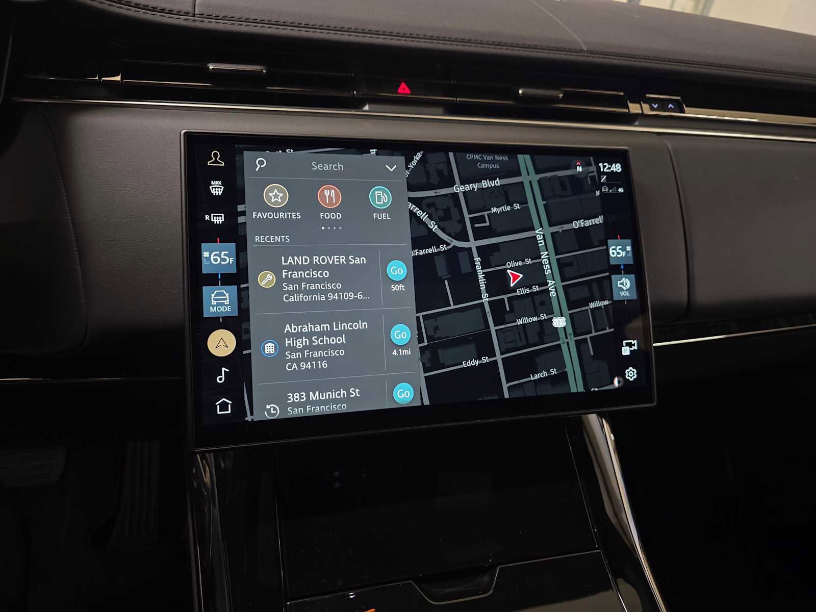 Used 2025 Land Rover Range Rover Sport image 31