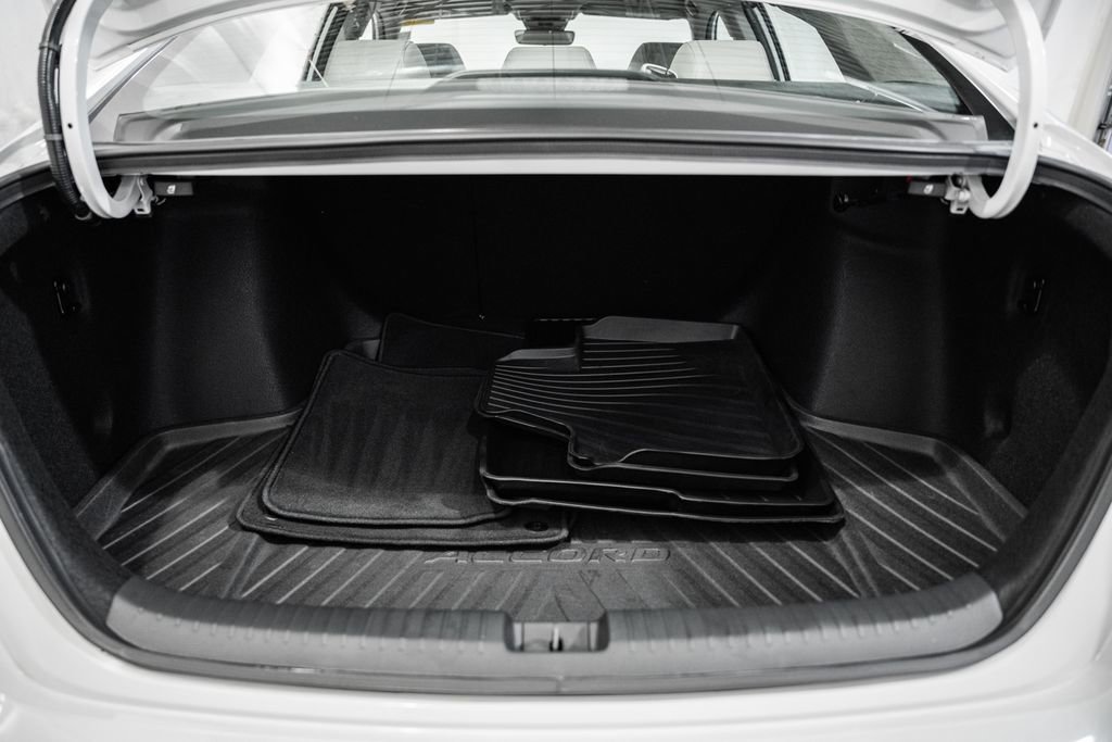 Used 2025 Honda Accord Touring image 11