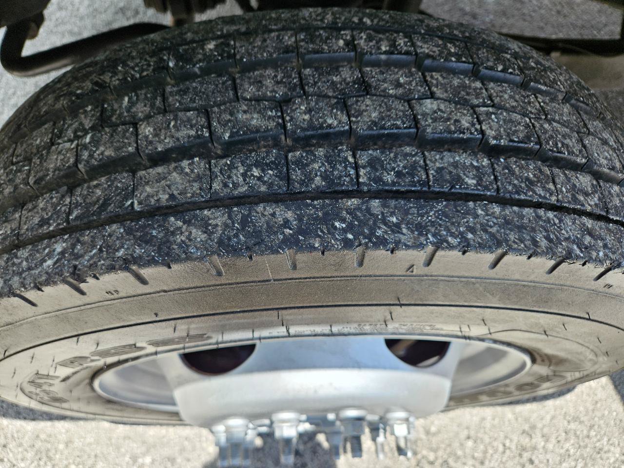 Used 2011 Ford F550 2WD Crew Cab Super Duty w/ Payload Upgrade Pkg image 28