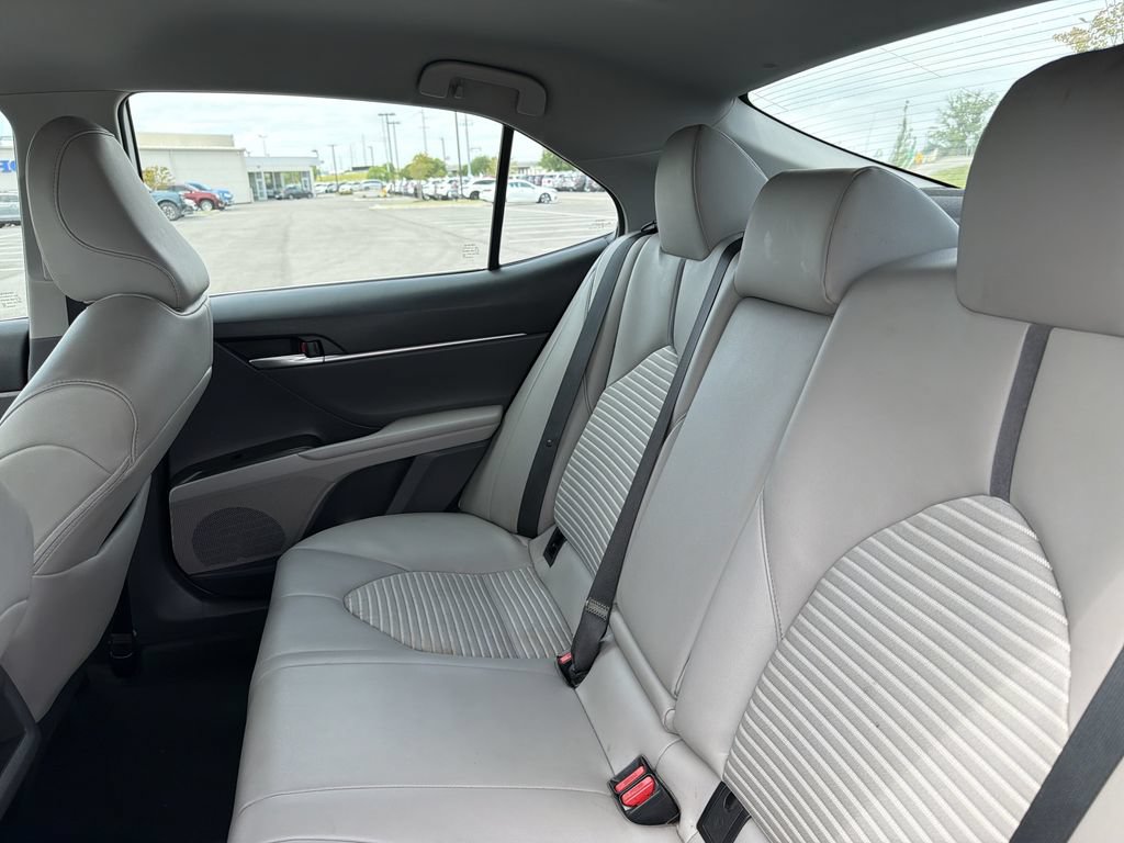 Used 2023 Toyota Camry SE FWD image 12