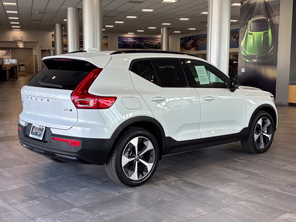 Used 2025 Volvo XC40 B5 Plus AWD/4WD image 8