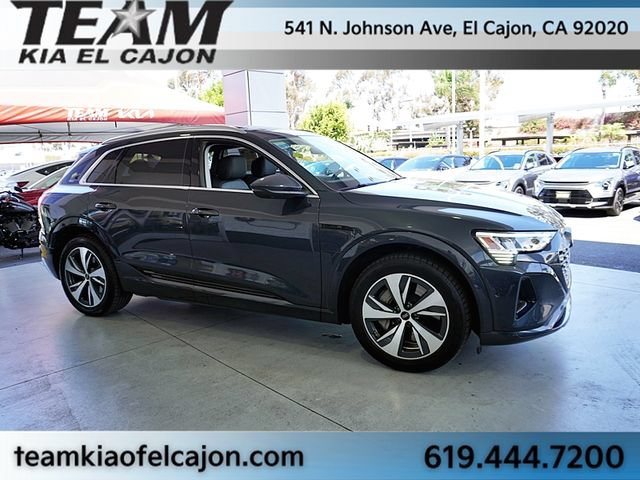 Used 2024 Audi Q8 e-tron Premium Plus AWD/4WD image 9