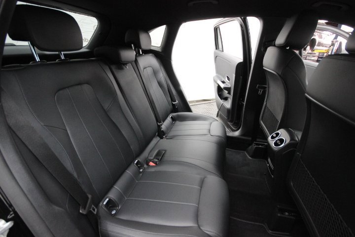 Used 2022 Mercedes-Benz GLA 250 4MATIC image 35