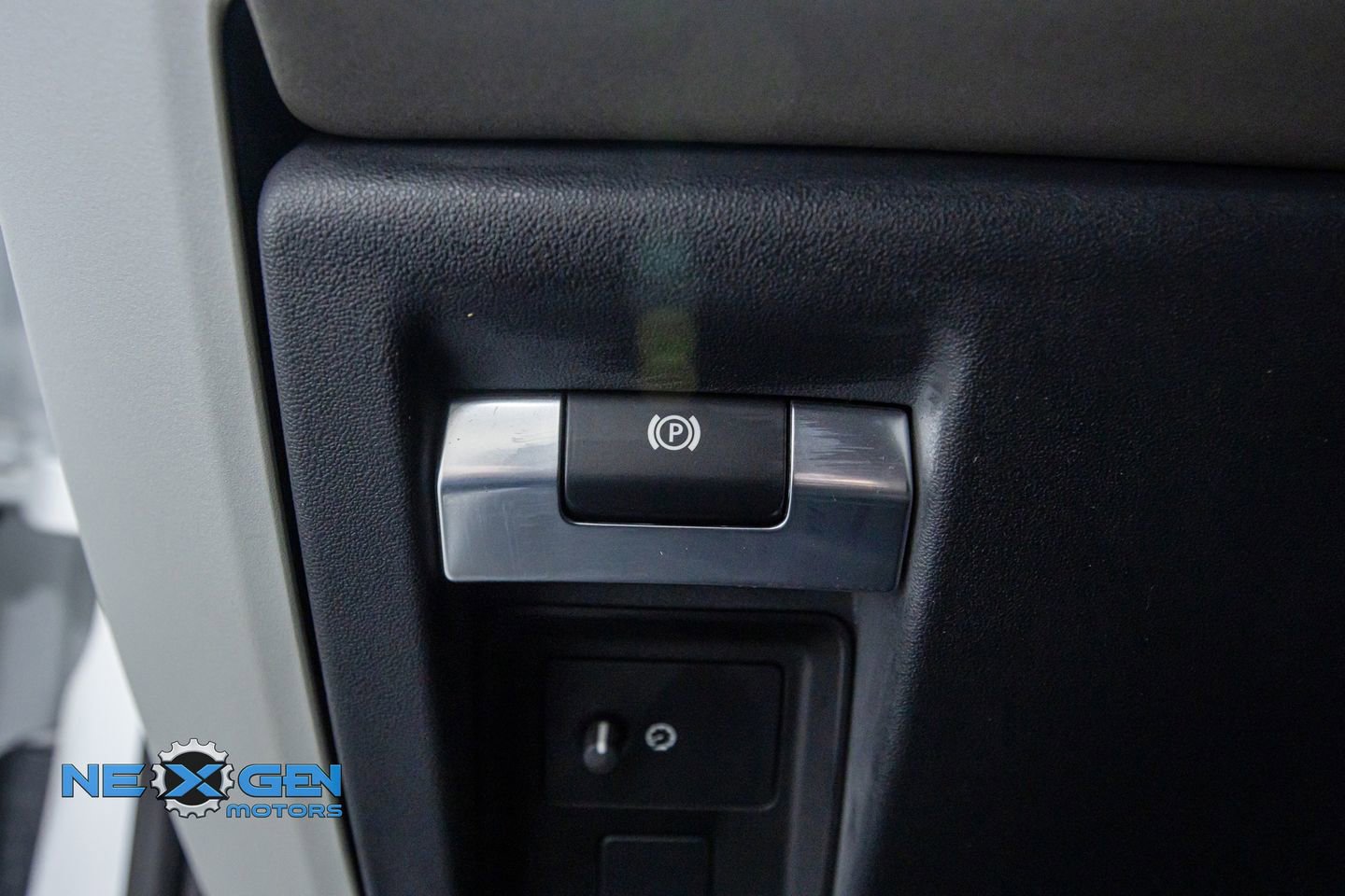 Used 2023 Land Rover Defender 110 S image 14