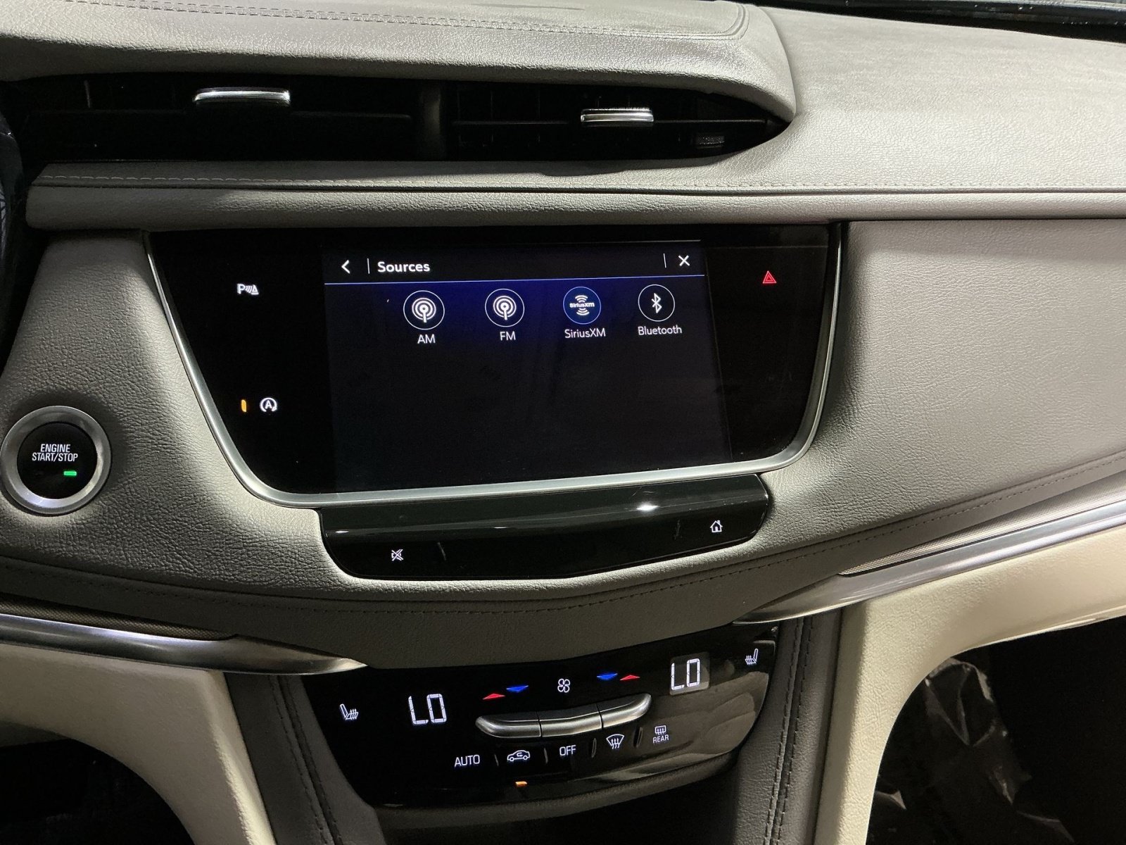 Used 2024 Cadillac XT5 Premium Luxury w/ LPO, Floor Liner Package AWD/4WD image 19