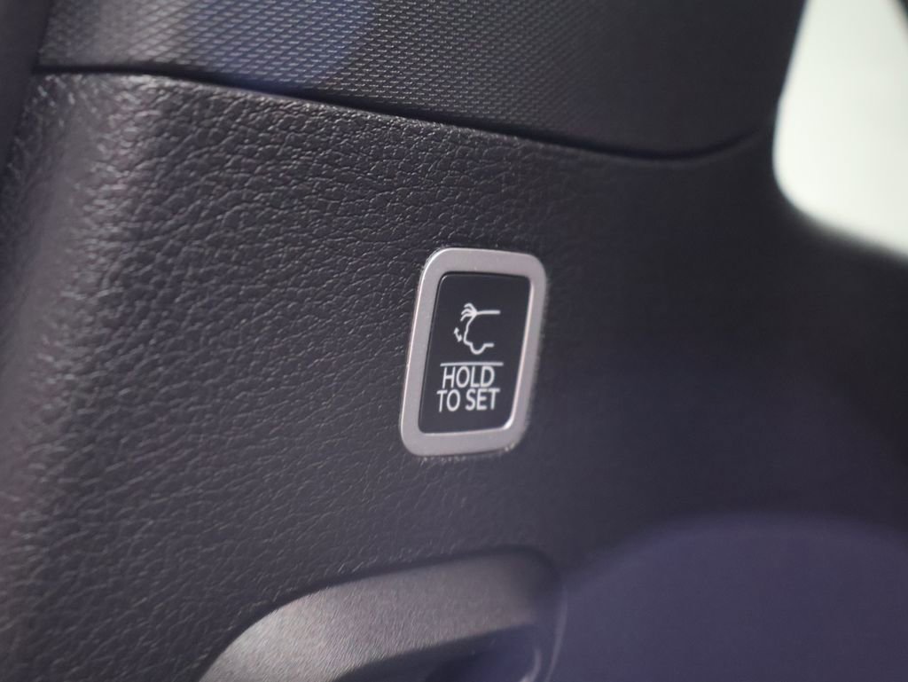 Used 2024 Jeep Wagoneer Series II w/ Convenience Group I image 22