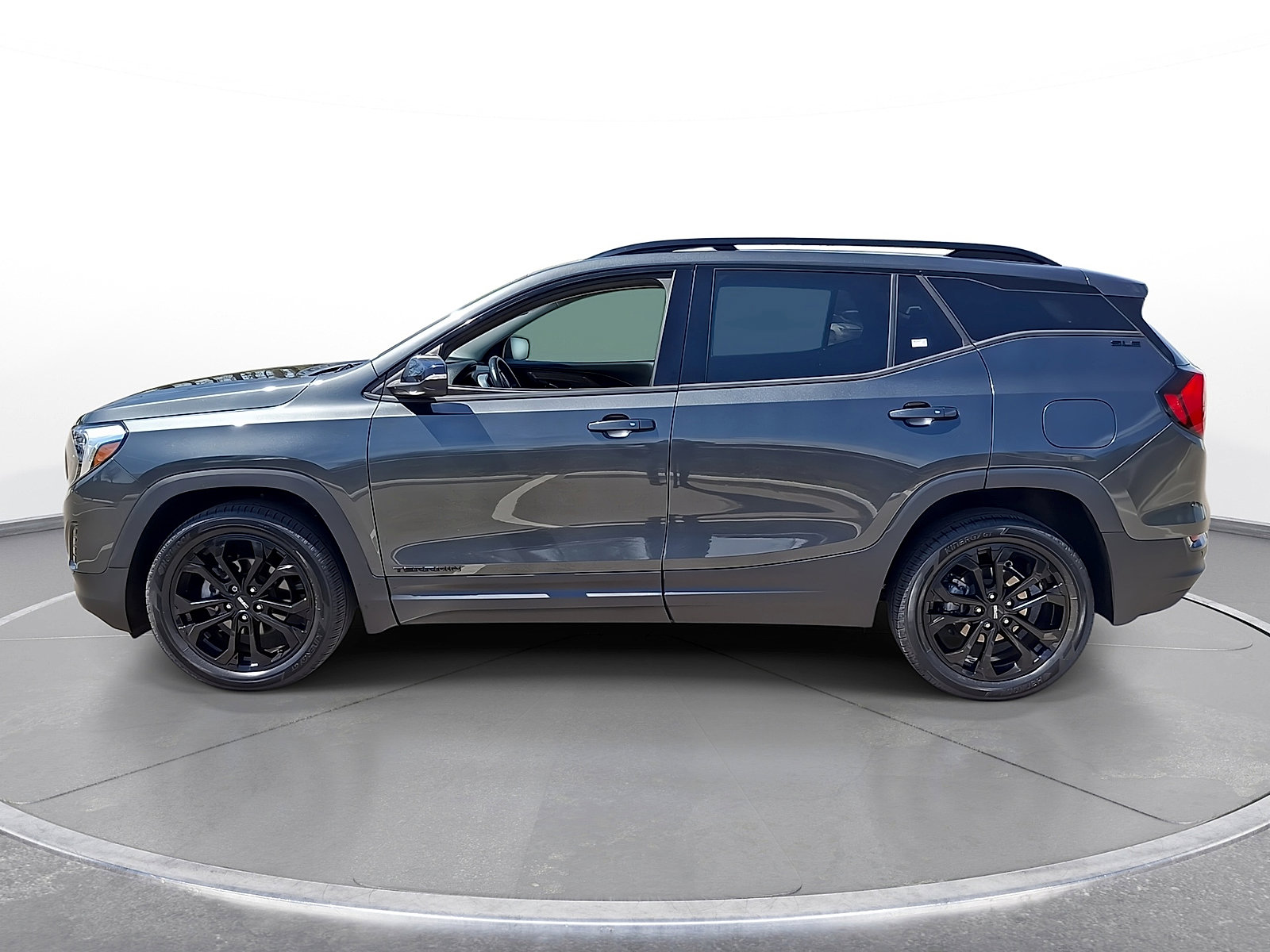 Used 2021 GMC Terrain SLE w/ Driver Convenience Package AWD/4WD image 5