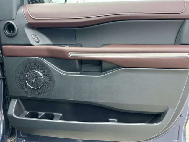 Used 2023 Ford Expedition Limited RWD image 31