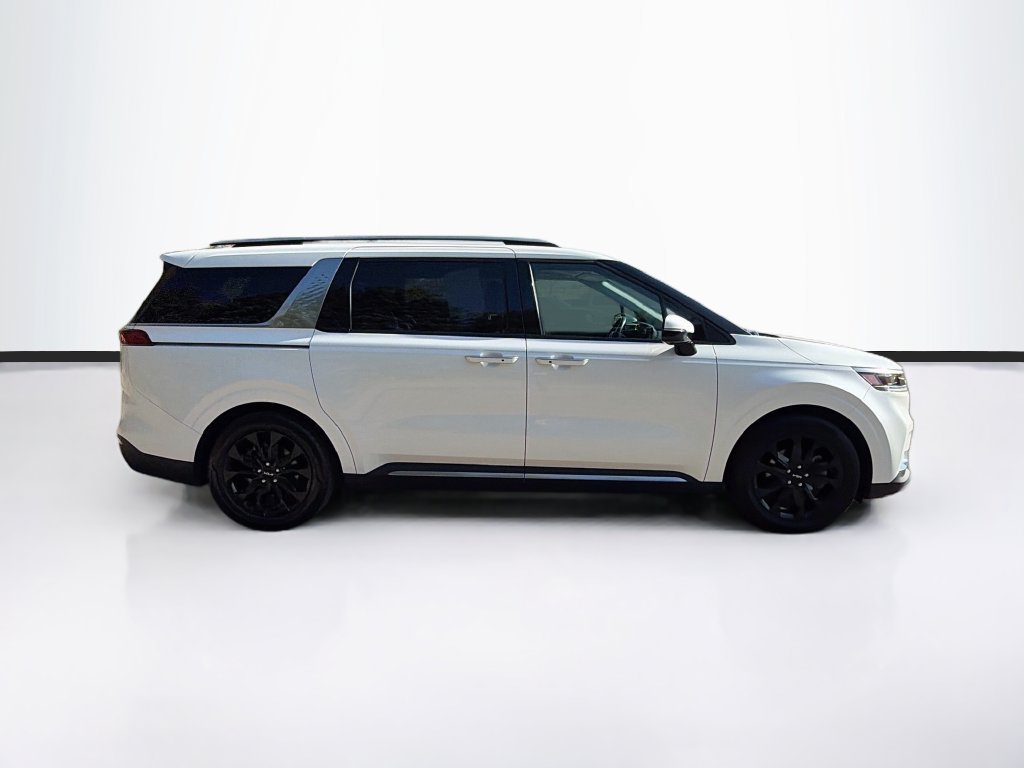 Used 2024 Kia Carnival SX Prestige FWD image 4
