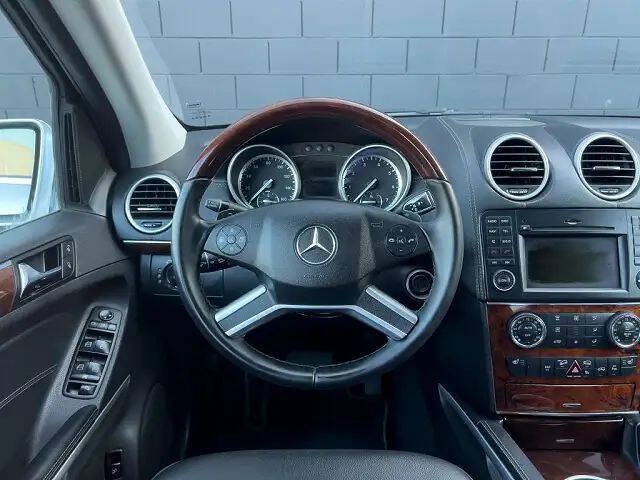 Used 2010 Mercedes-Benz GL 450 4MATIC image 23