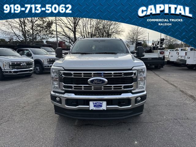 New 2026 Ford F350 XL w/ XL Chrome Package image 3
