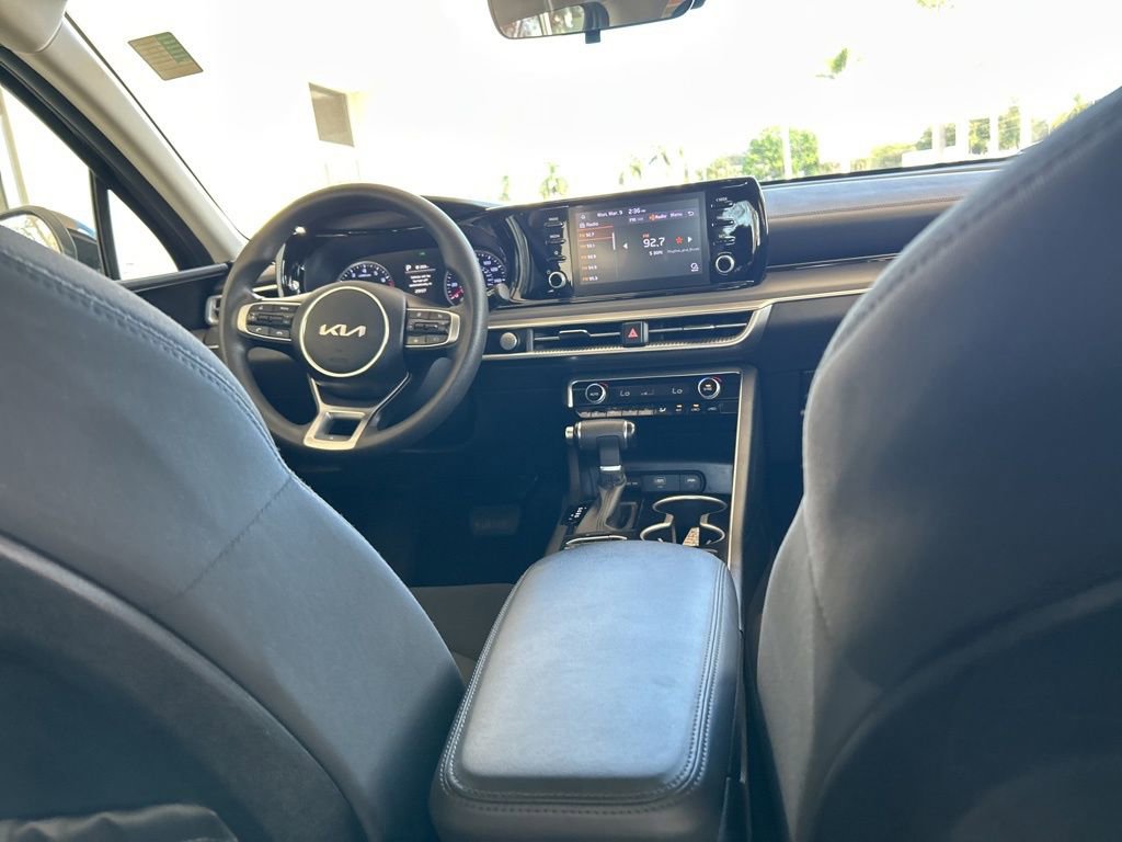 Used 2022 Kia K5 LXS image 24