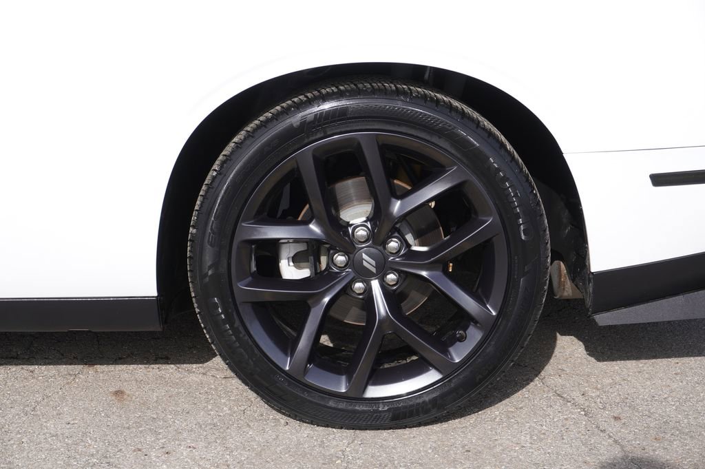 Used 2021 Dodge Challenger R/T w/ Blacktop Package image 11