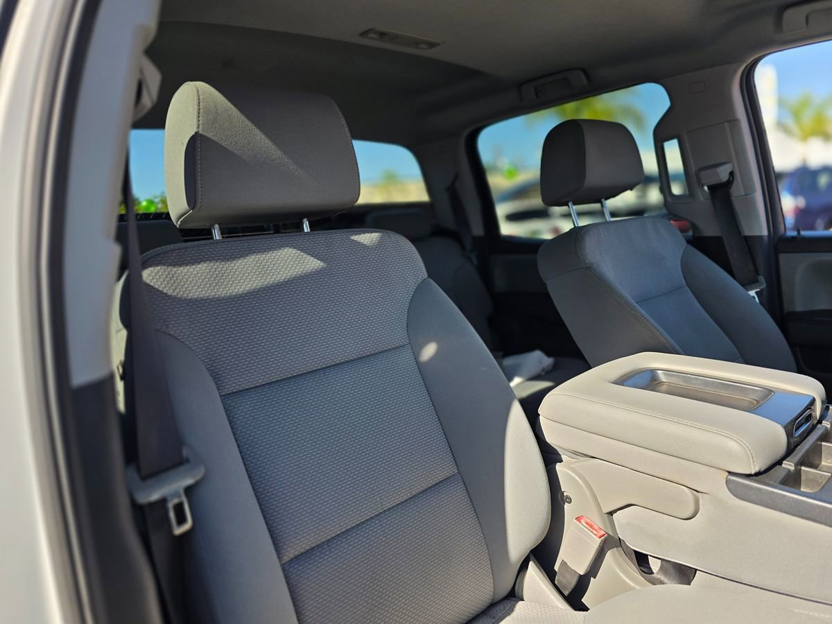 Used 2018 Chevrolet Silverado 1500 Custom w/ Trailering Package AWD/4WD image 11