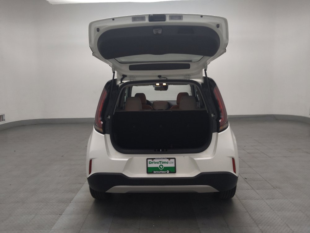 Used 2025 Kia Soul LX FWD image 29