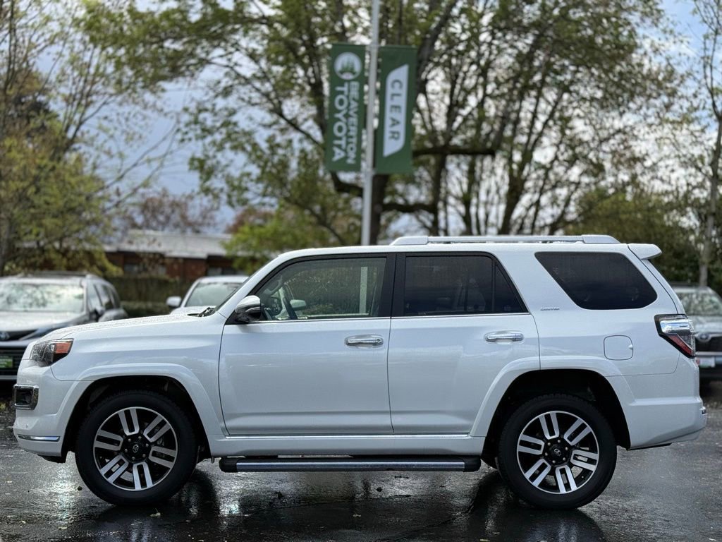 Used 2023 Toyota 4Runner Limited AWD/4WD image 2