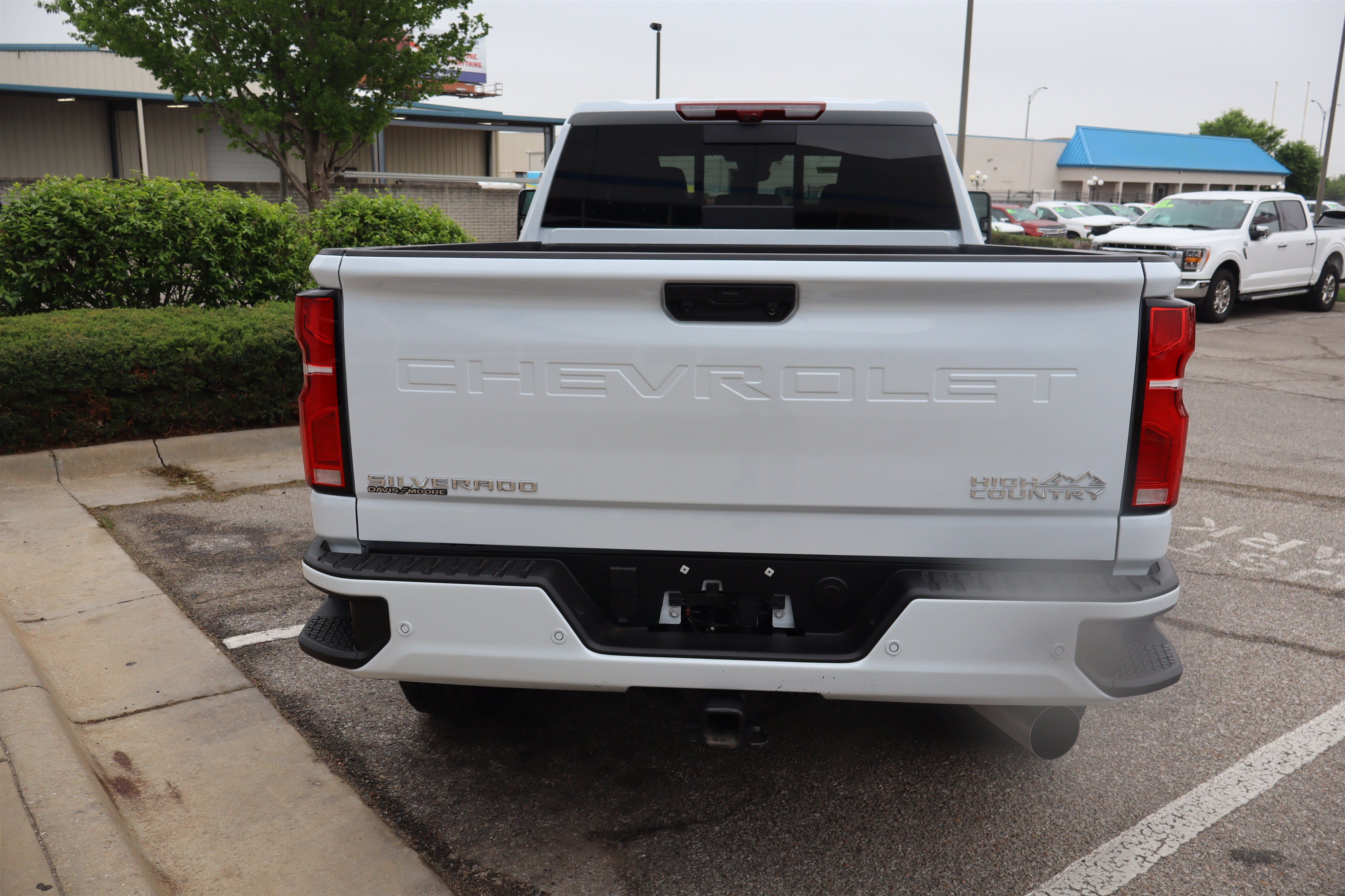 Used 2026 Chevrolet Silverado 3500 High Country w/ Technology Package AWD/4WD image 8