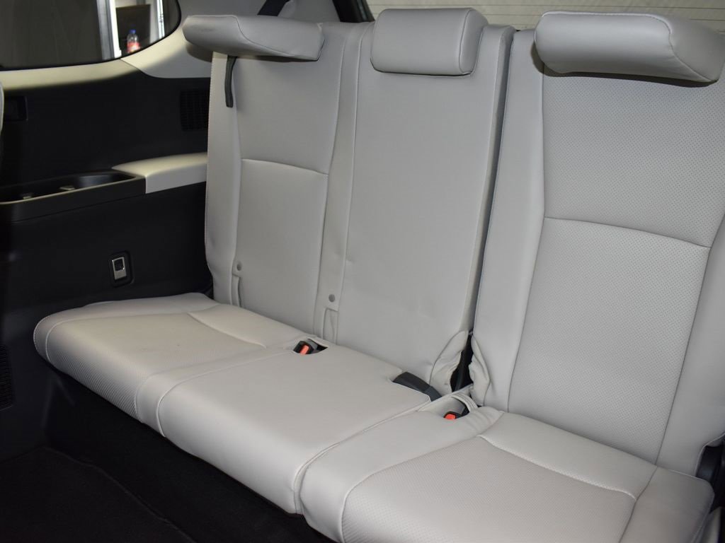 Used 2025 Toyota Grand Highlander FWD image 15