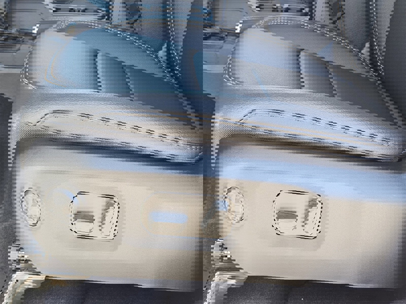 New 2025 Jeep Gladiator Sport image 25