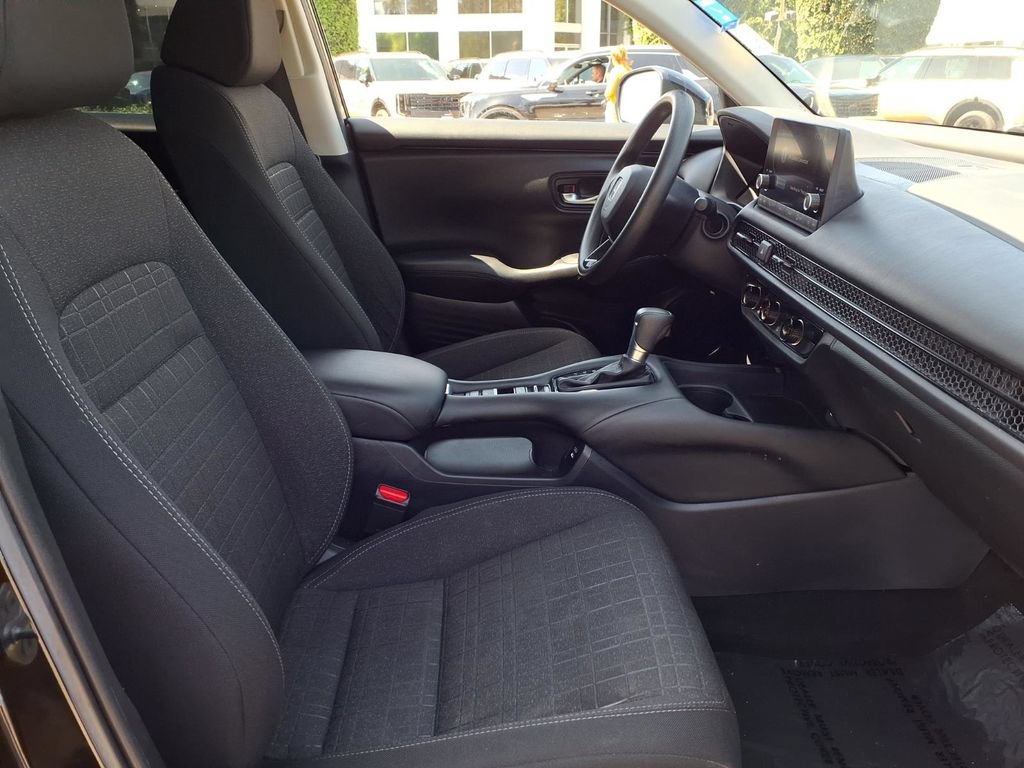 Used 2024 Honda HR-V LX image 7