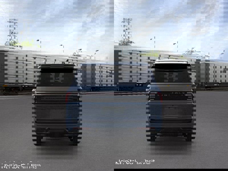 New 2026 Lincoln Navigator Reserve image 5