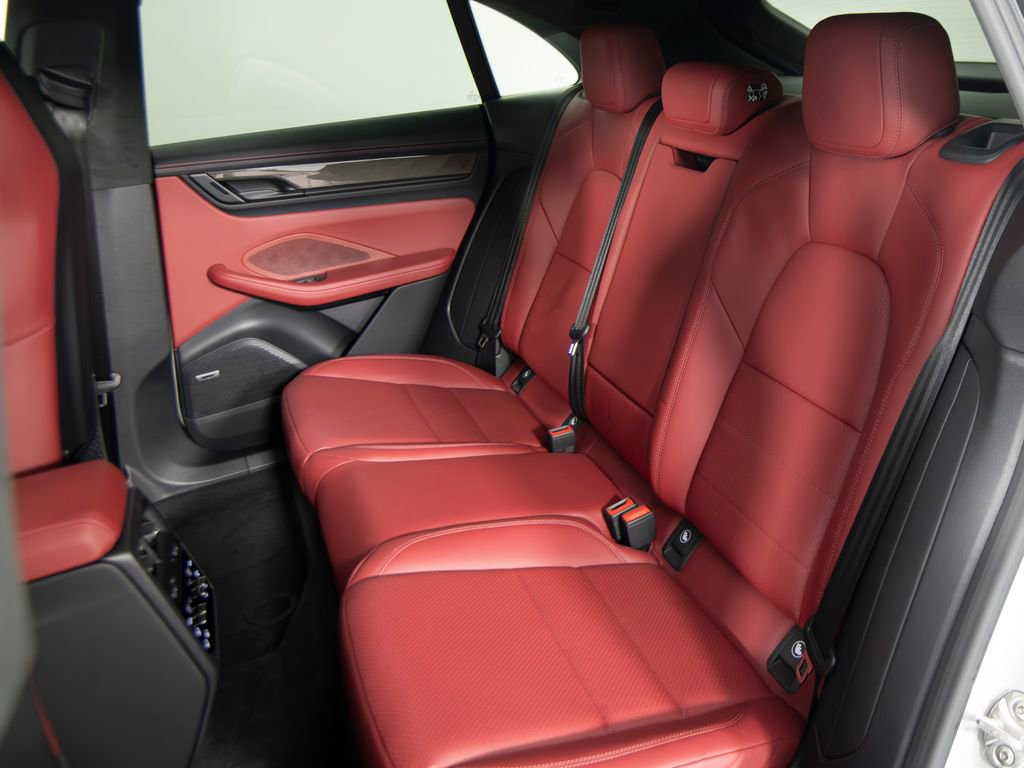 New 2026 Porsche Macan Turbo Electric image 37