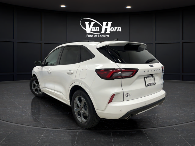 Used 2024 Ford Escape ST-Line w/ Tech Pack #1 AWD/4WD image 5