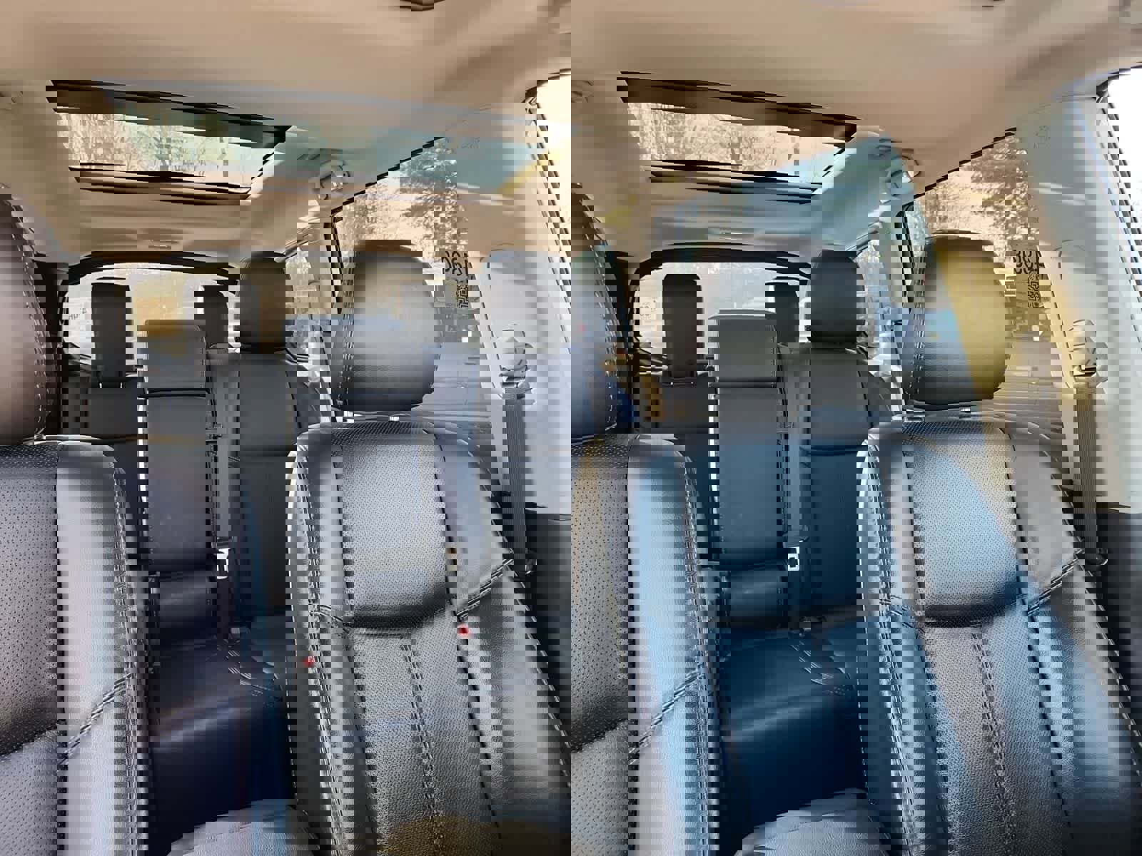 Used 2019 Nissan Pathfinder Platinum image 19