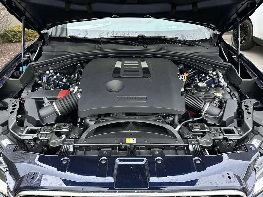 New 2026 Jaguar F-PACE R-Dynamic S image 21