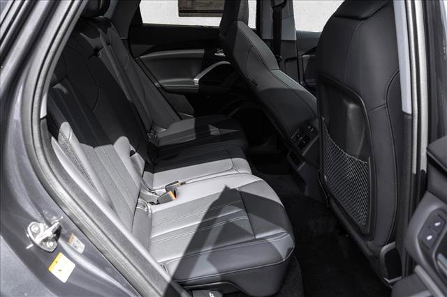 Certified 2025 Audi Q5 Premium Plus w/ Premium Plus image 24