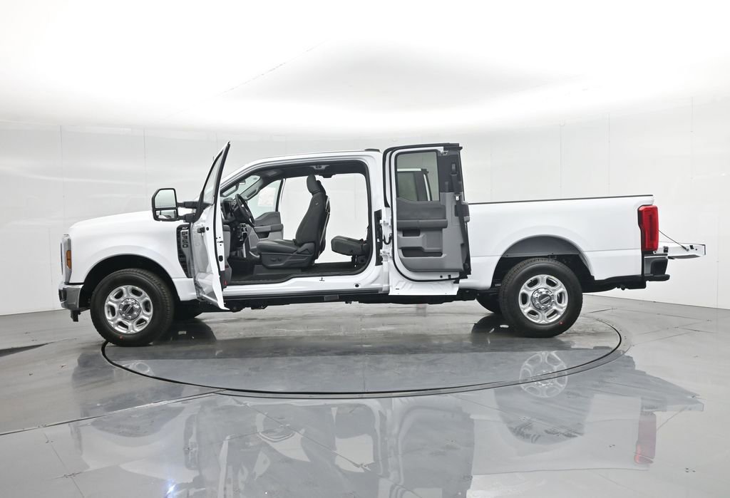 New 2026 Ford F350 XLT image 38