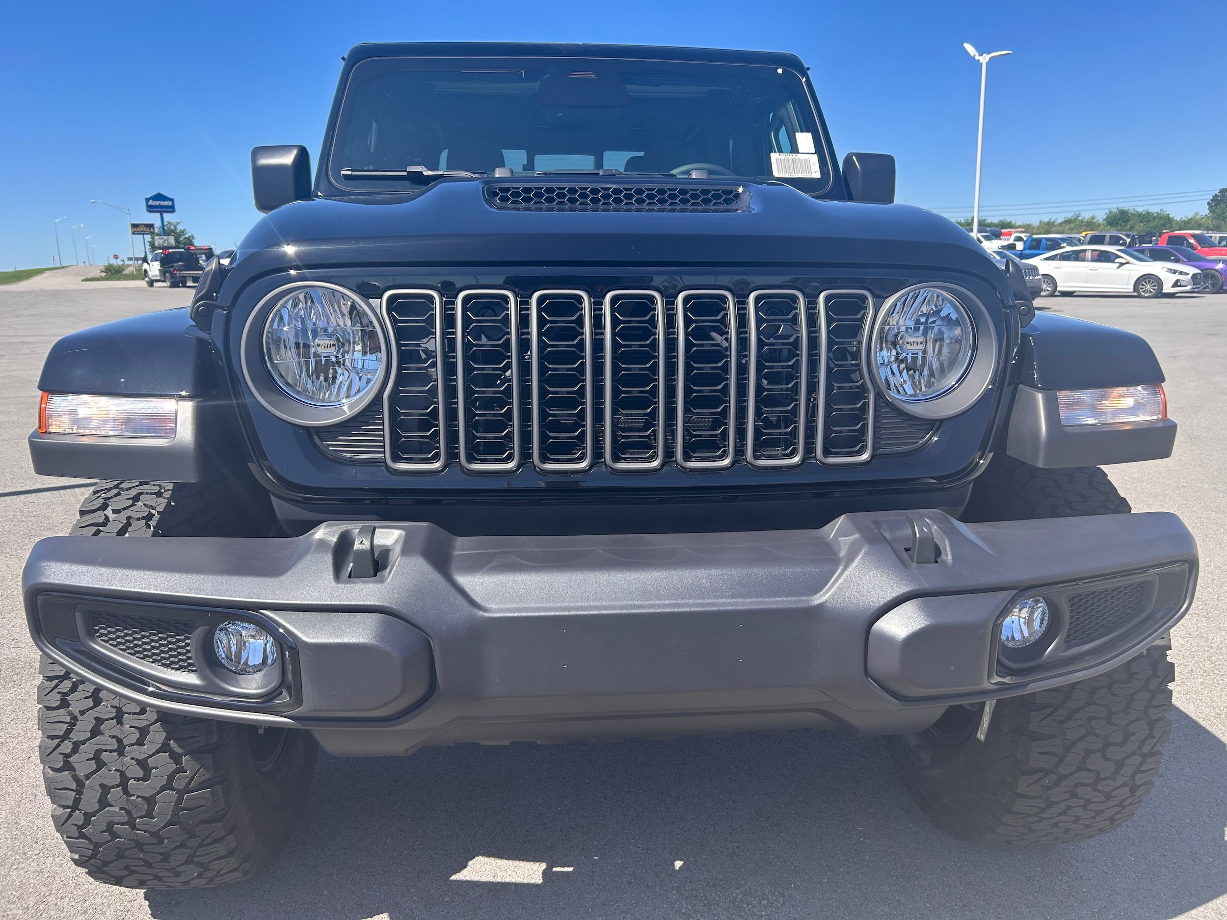 New 2026 Jeep Gladiator Sport AWD/4WD image 8