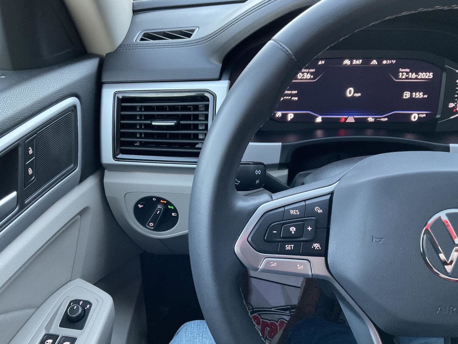 Used 2022 Volkswagen Atlas SEL image 19