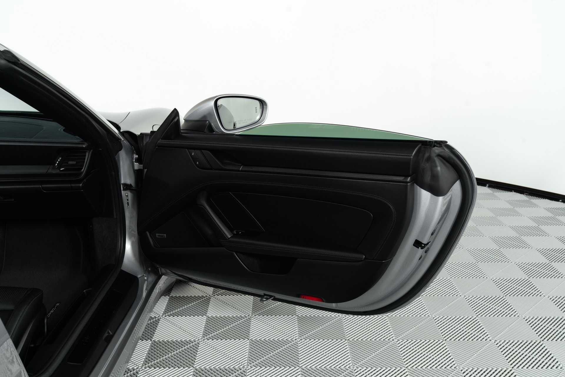 Used 2024 Porsche 911 Targa 4 GTS image 16