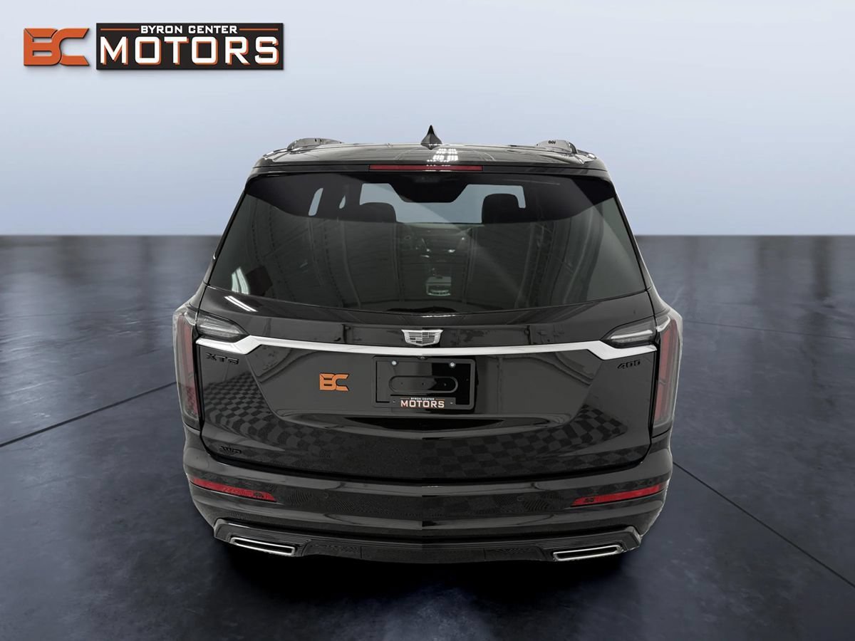 Used 2023 Cadillac XT6 Sport w/ Technology Package AWD/4WD image 5