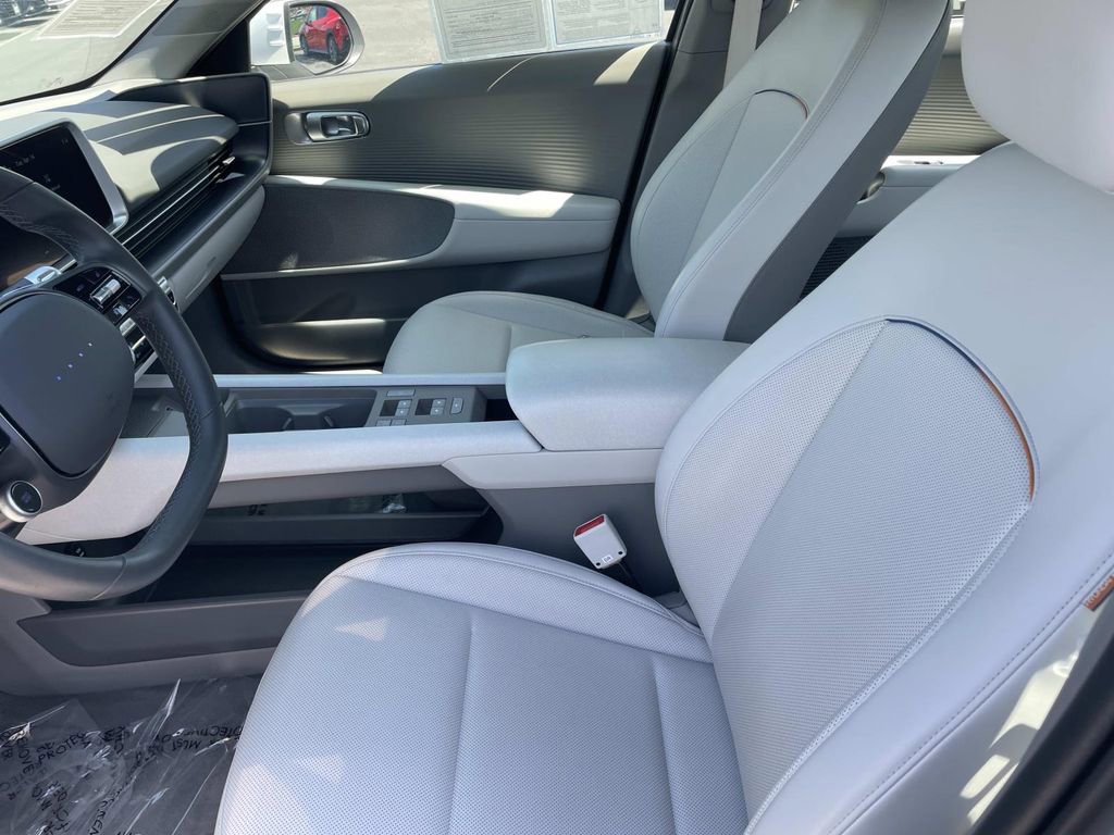 Used 2025 Hyundai Ioniq 6 SEL image 23