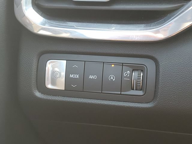 Certified 2024 GMC Acadia Elevation w/ Luxury Package AWD/4WD image 20