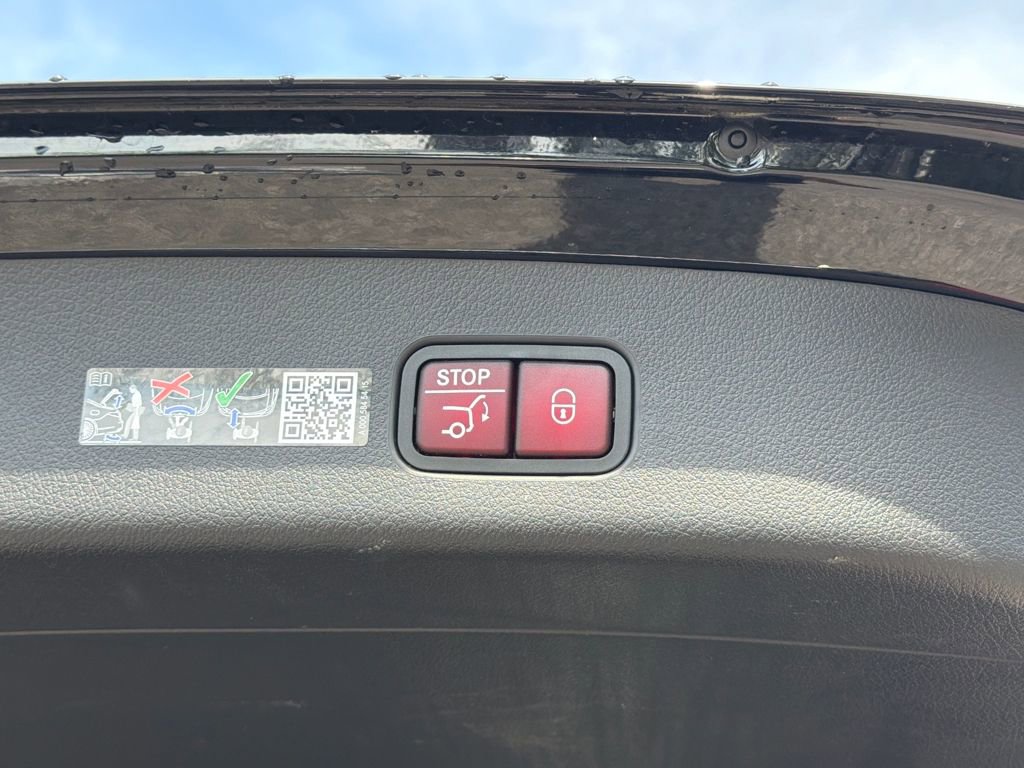 Used 2026 Mercedes-Benz GLC 300 image 31