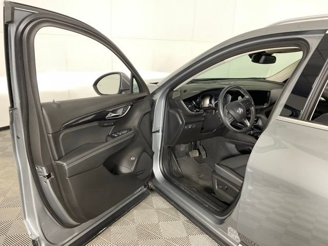 Used 2023 Buick Envision Essence image 29