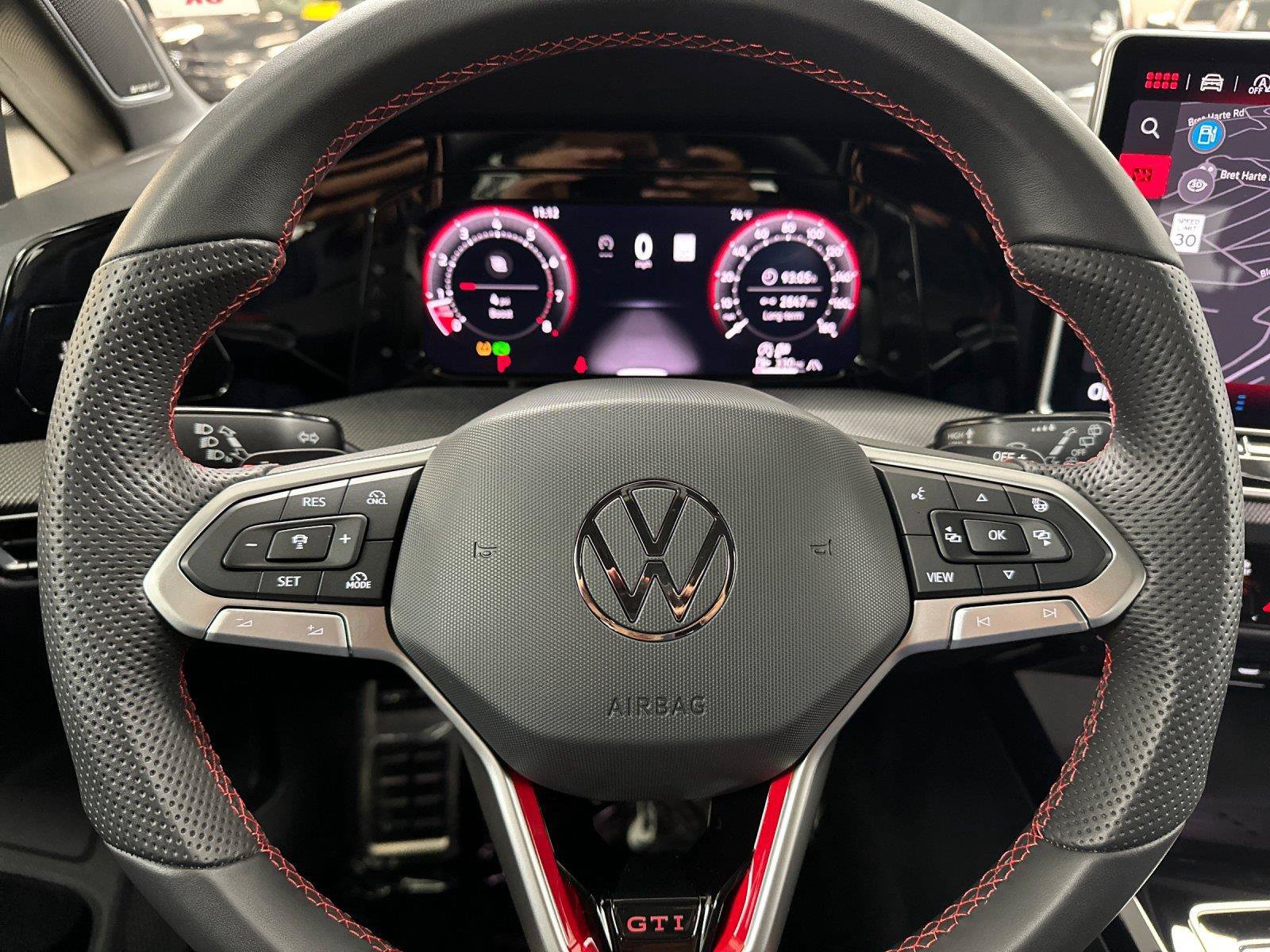Used 2025 Volkswagen GTI SE FWD image 23