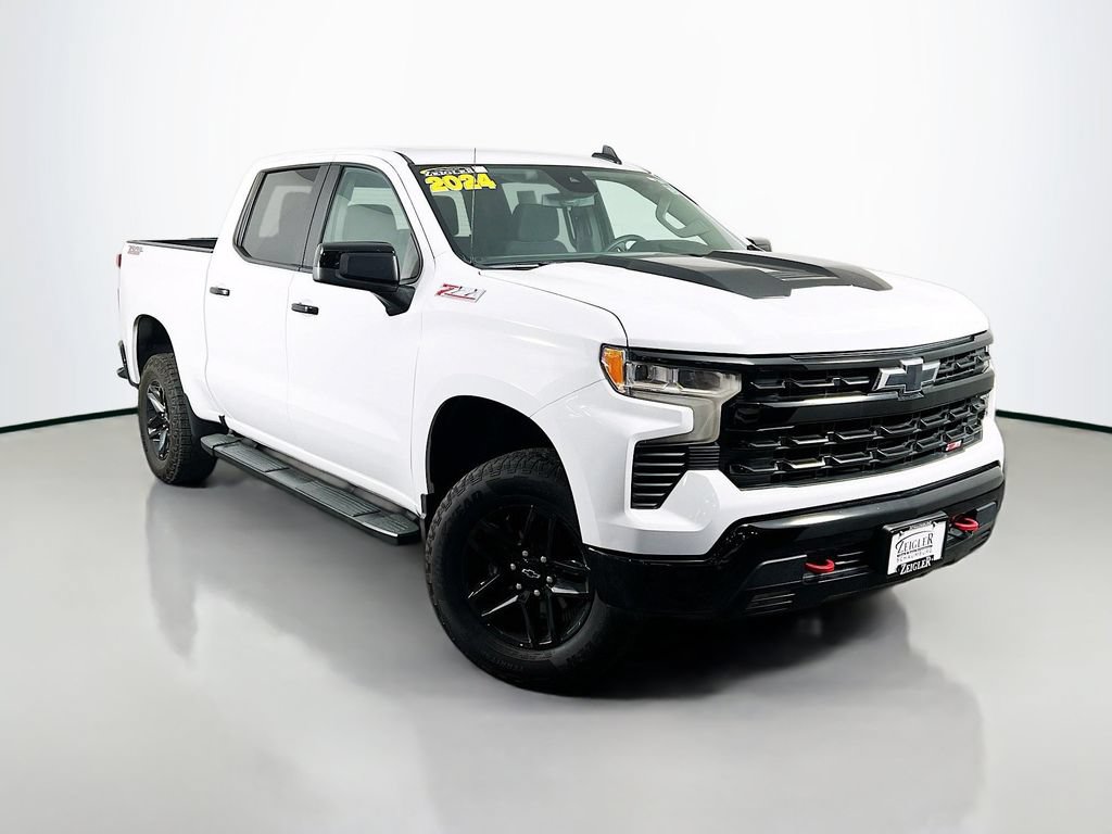Used 2024 Chevrolet Silverado 1500 LT Trail Boss w/ Protection Package AWD/4WD image 3