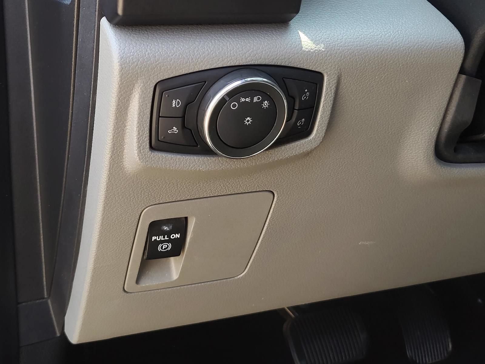 Used 2016 Ford F150 XL w/ Equipment Group 101A Mid RWD image 22