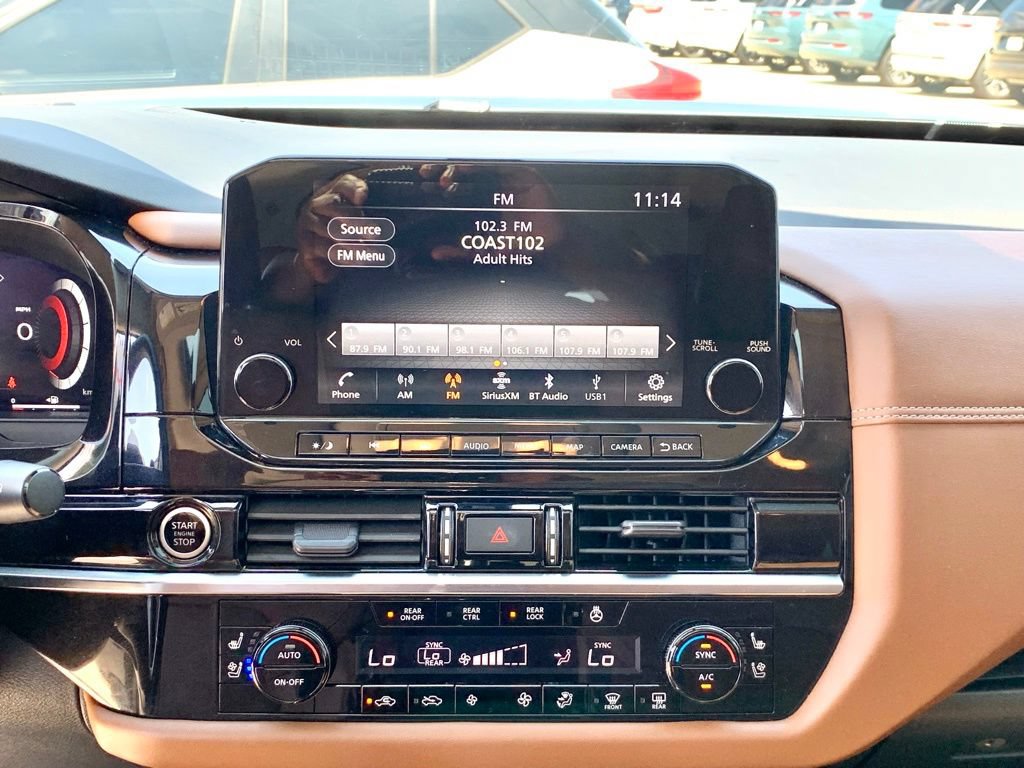 Used 2023 Nissan Pathfinder Platinum w/ Cargo Package FWD image 17