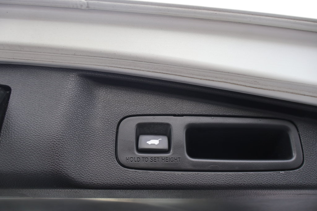 Used 2020 Honda CR-V Touring image 18